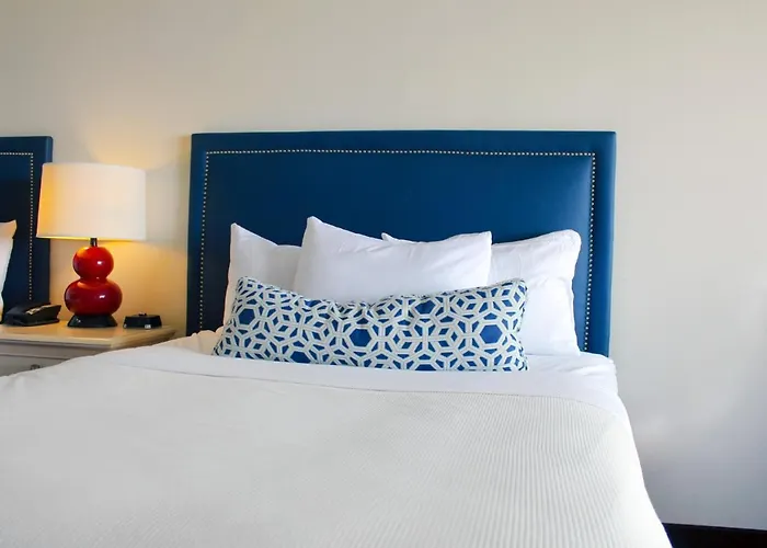 Hotel Dunes Oceanfront *